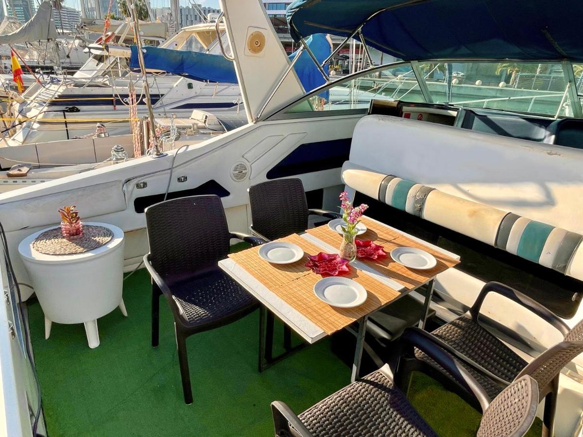 Yacht Hotel Barcelona Sant Adria de Besos Exterior photo